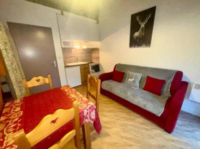 Charmant studio mezzanine avec WiFi, coin cabine, proche pistes, Les Angles - FR-1-593-34